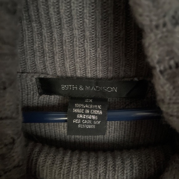 89th & Madison Gray cowl neck sweater Size 2X - Picture 2 of 2